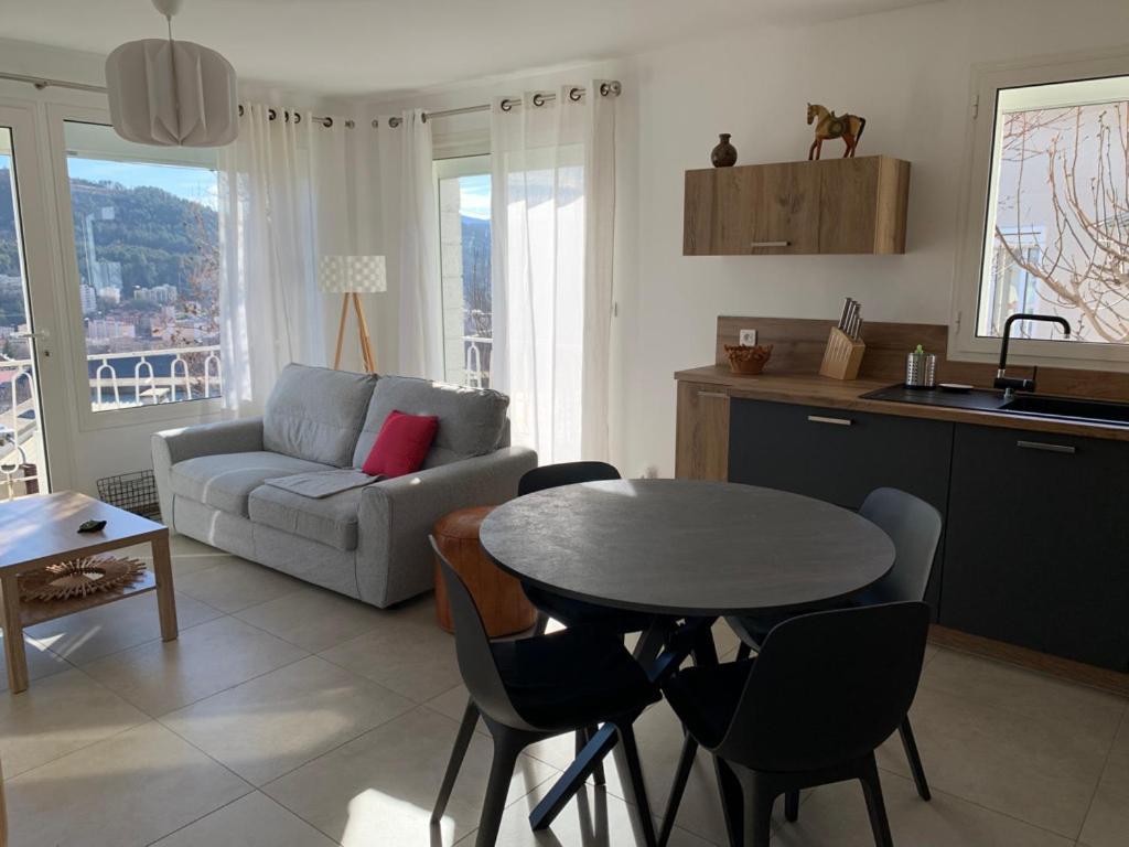 T4 Vue Imprenable Montagnes Et Ville Gap Εξωτερικό φωτογραφία